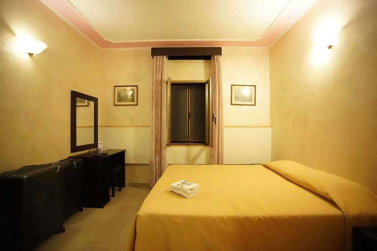Guest house Roma Carina Hotel